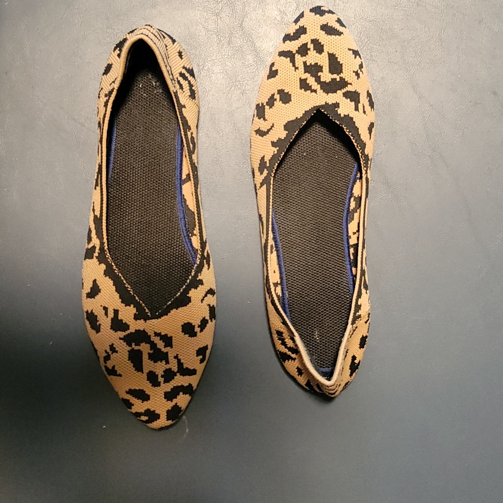 Leopard print flats Size 38 (7.5-8)